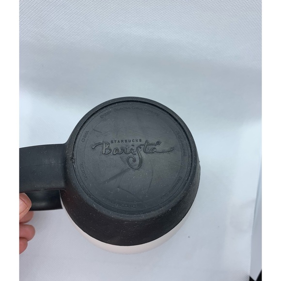 Vintage rubberized Starbucks coffee mug with lid. - Picture 2 of 4